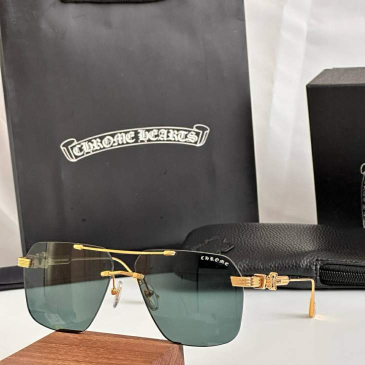 Picture of Chrome Hearts Sunglasses _SKUfw76720189fw